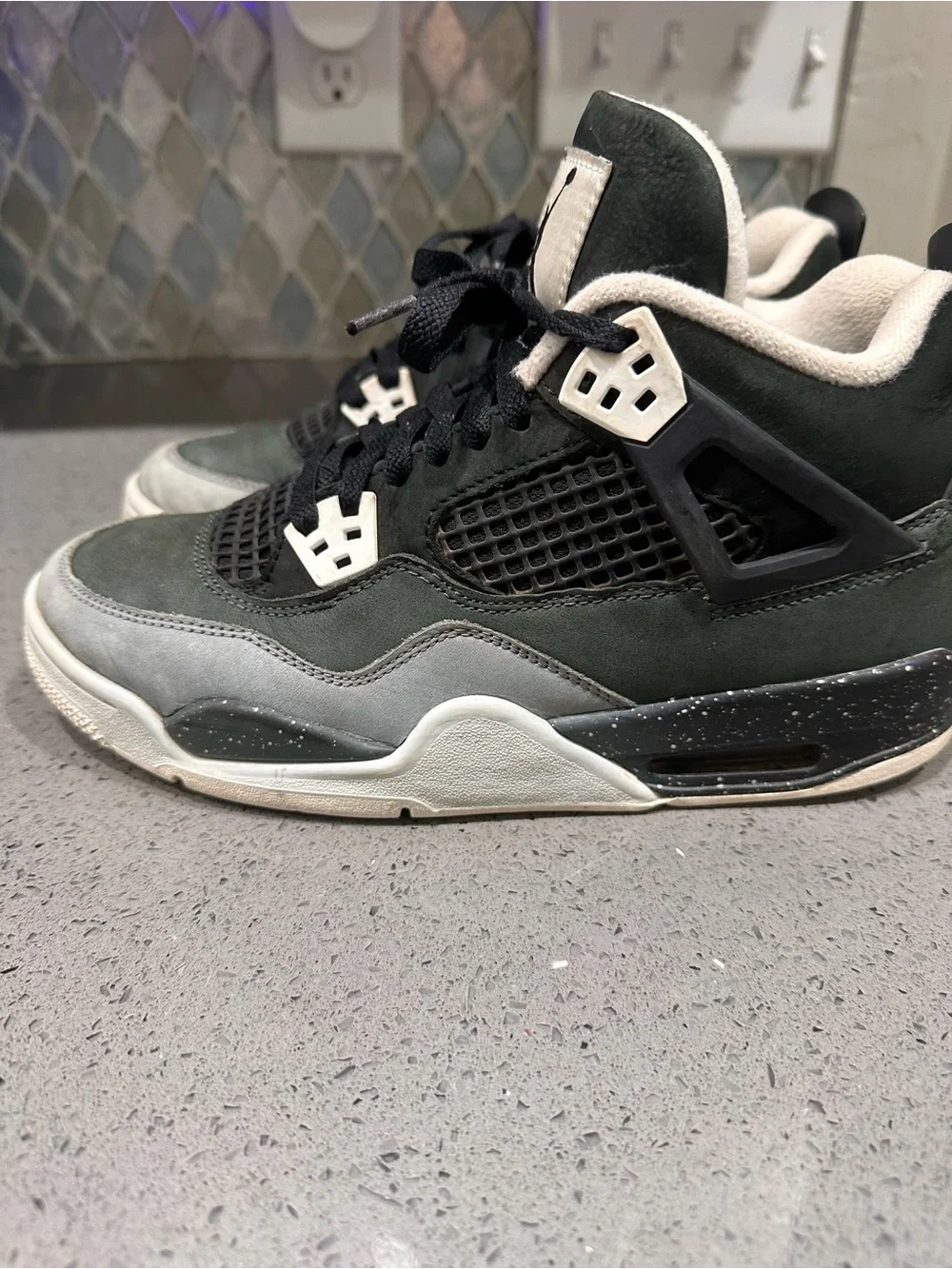 Jordan 4 Retro 